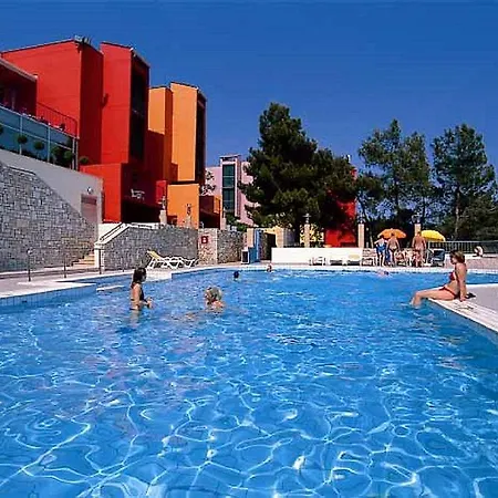 Aparthotel Albona &
