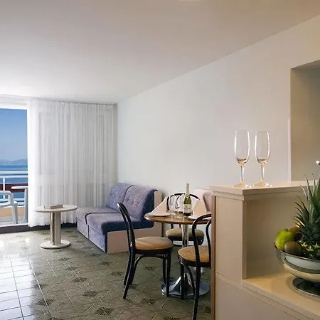 Lejlighedshotel Albona &