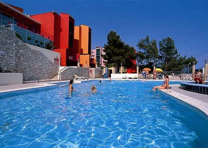 Ξενοδοχείο με διαμερίσματα Albona &