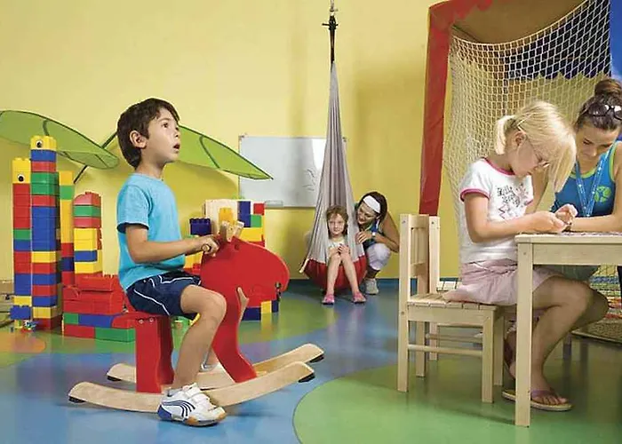 Ξενοδοχείο με διαμερίσματα Albona & 3*