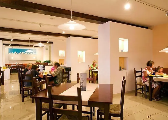 Ξενοδοχείο με διαμερίσματα Albona & Rabac